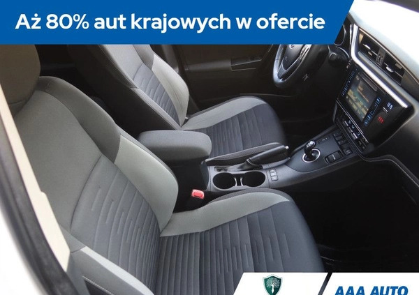 Toyota Auris cena 70000 przebieg: 88290, rok produkcji 2016 z Raciąż małe 211